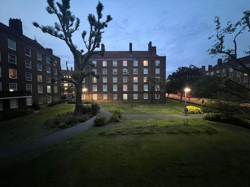 Flat Pembury Road in Greater London