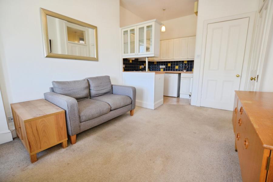 Flat Albion Road in City of Edinburgh