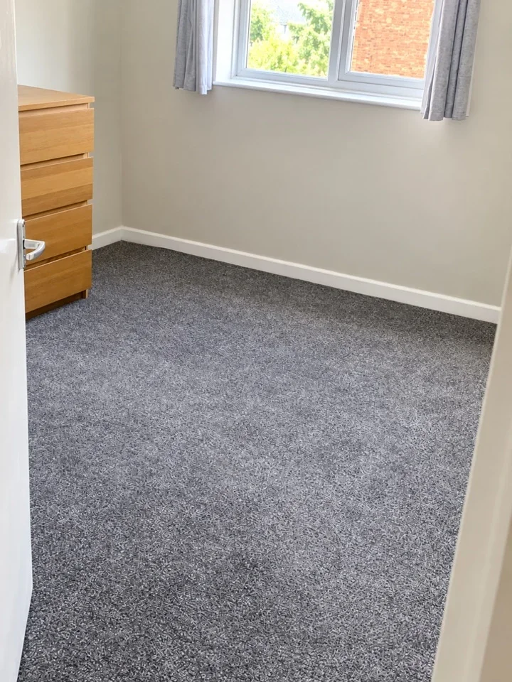 Flat Wickham Road in Greater London