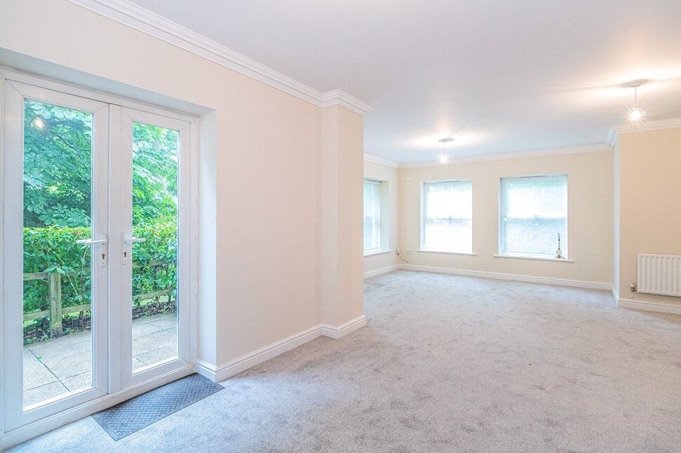Flat Penners Gardens in Greater London