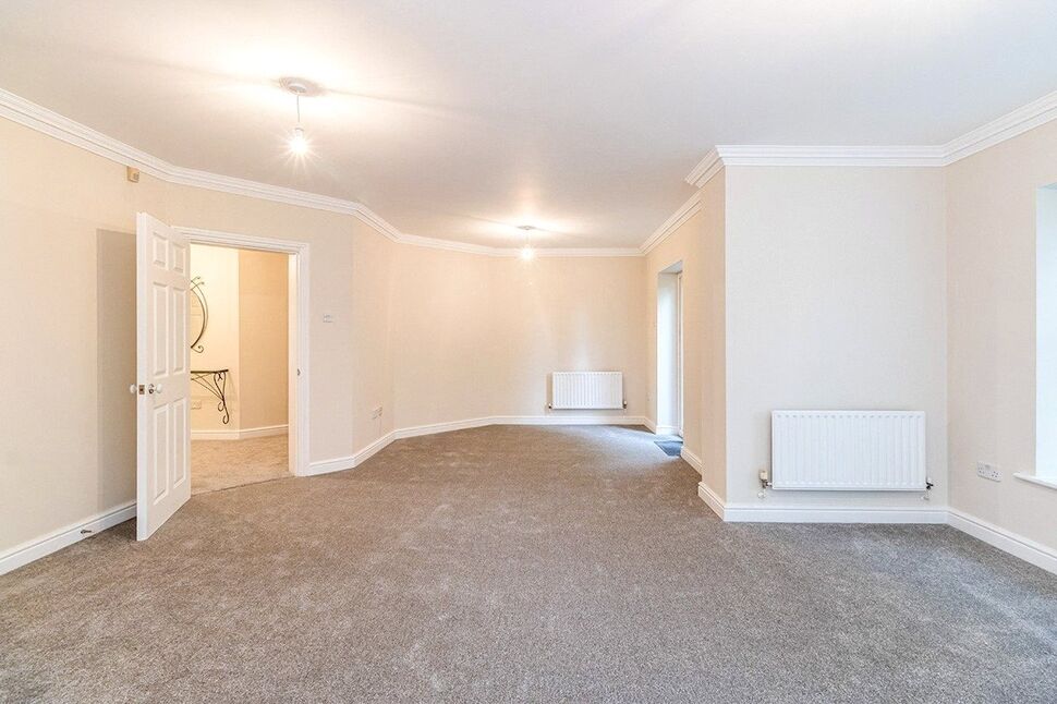 Flat Penners Gardens in Greater London
