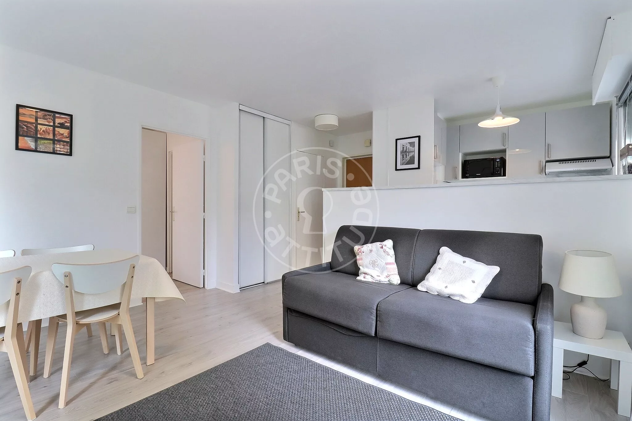 Appartement Rue Hallé à Paris