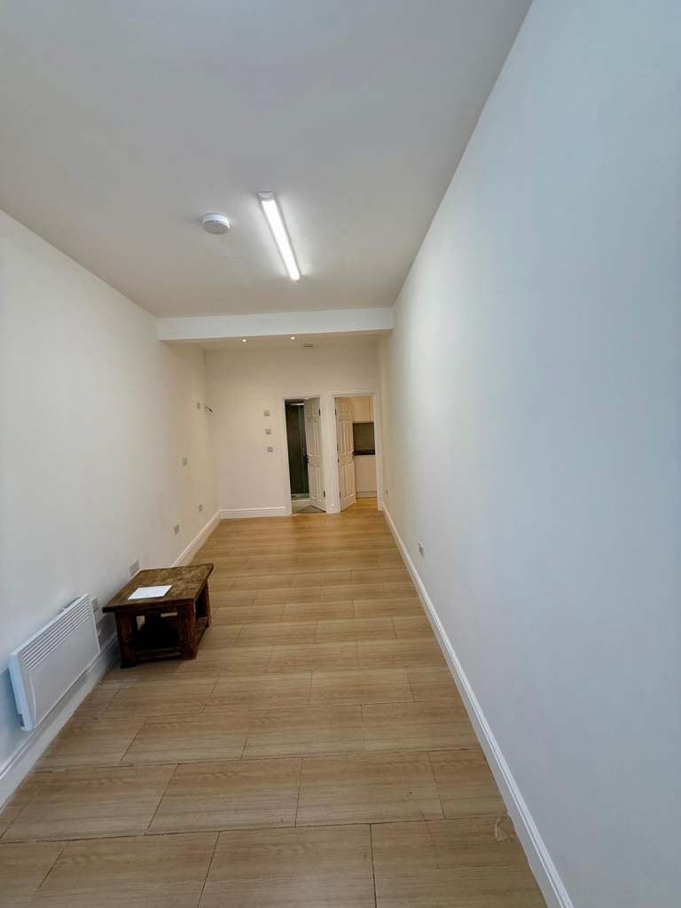 Flat West Hill in Greater London