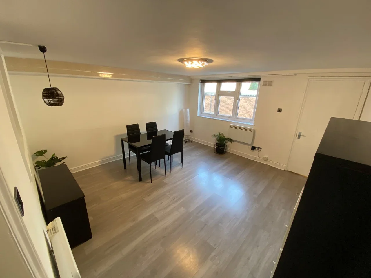 Flat Saint Barnabas Road in Greater London