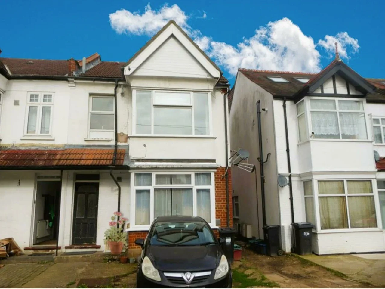 House Bulstrode Avenue in Greater London