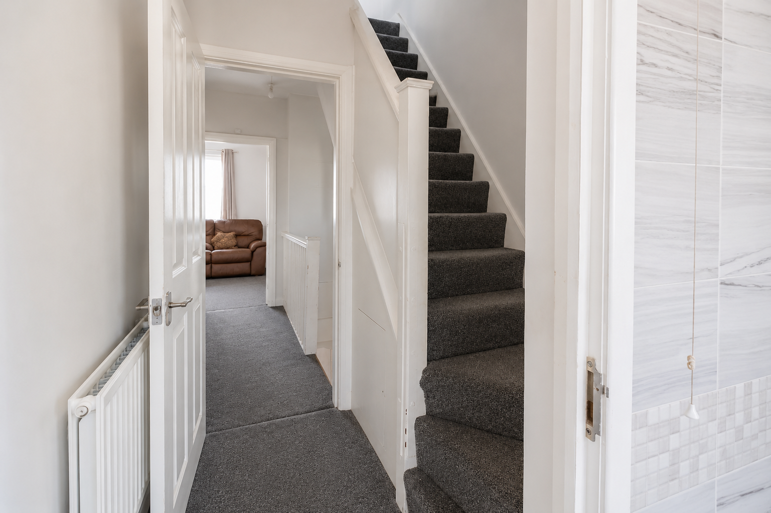 Flat Heathway in Greater London