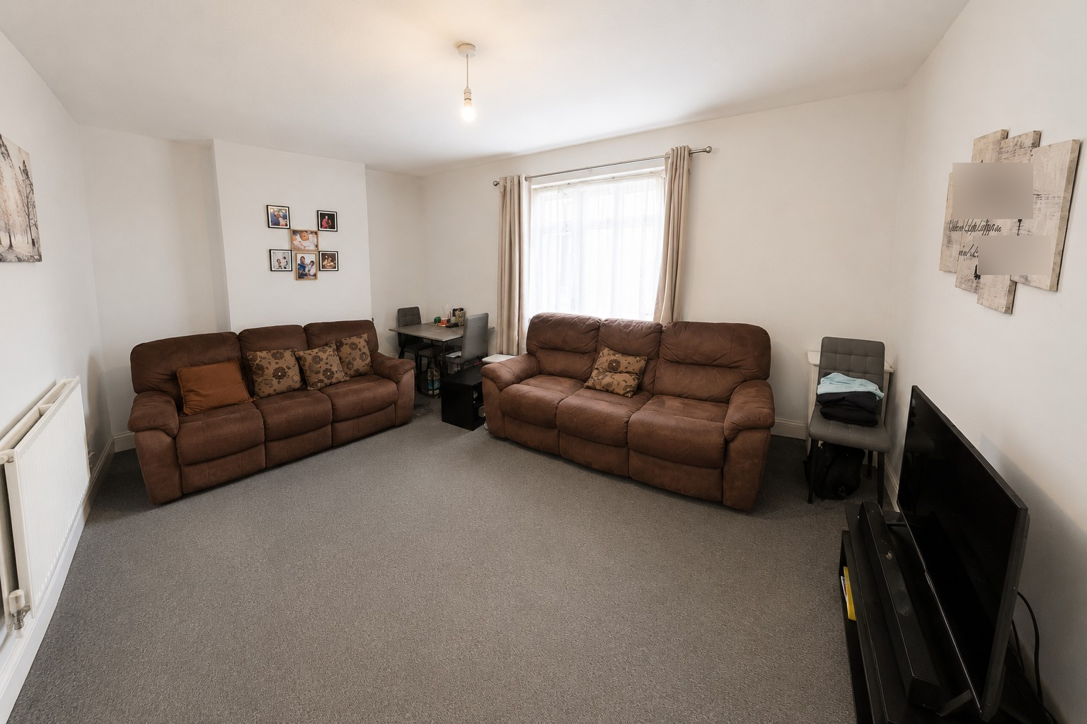 Flat Heathway in Greater London