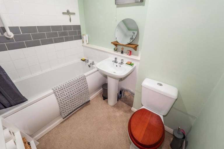 Flat Waterloo Social Sidings in Greater London