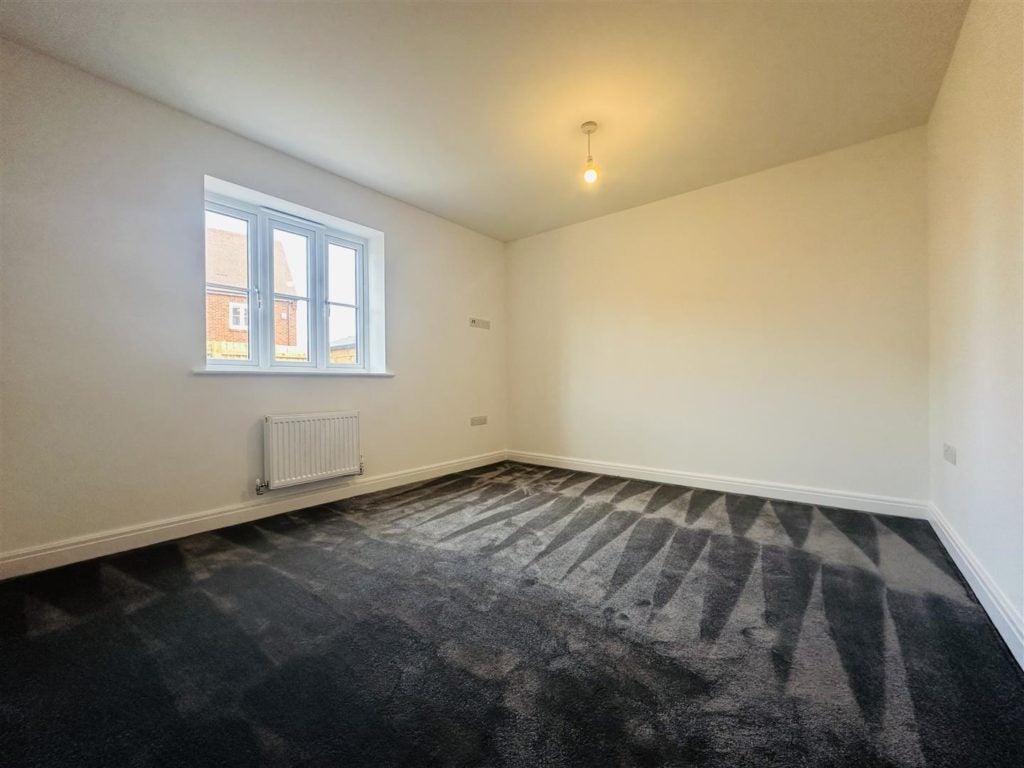 Flat Leigh Road in Wimborne Minster