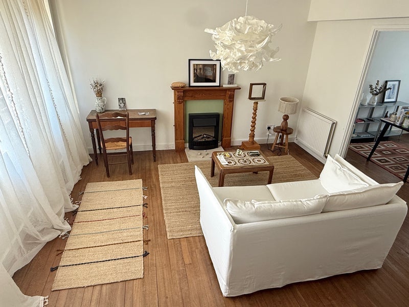 Room Courtlands Avenue in Greater London