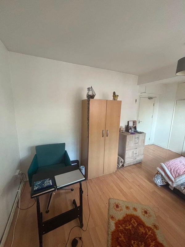 Room Fairclough Street in Greater London