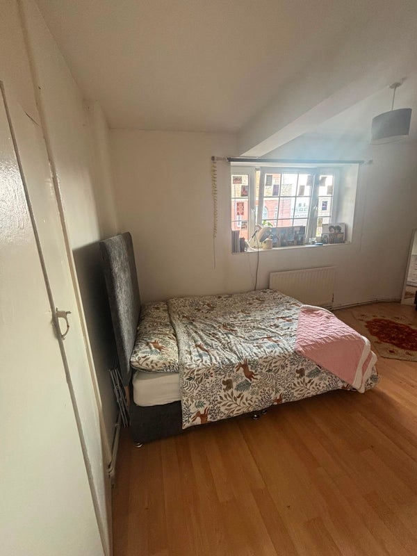 Room Fairclough Street in Greater London