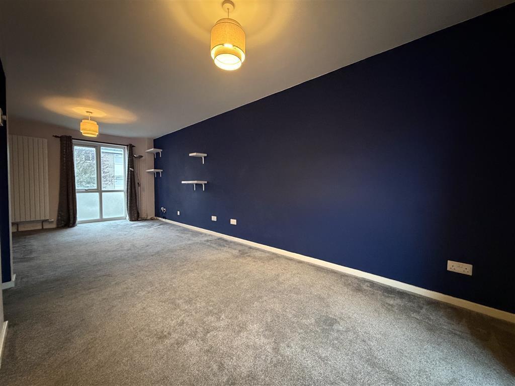 Flat St John's Road in Royal Leamington Spa