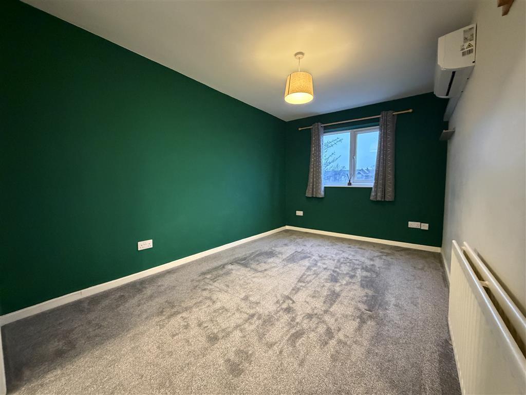 Flat St John's Road in Royal Leamington Spa