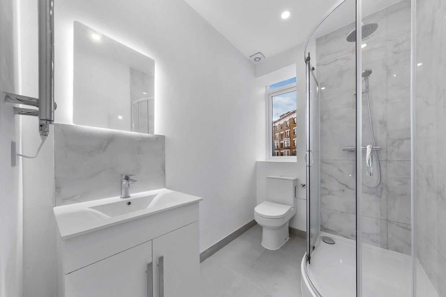 Flat Amhurst Road in Greater London
