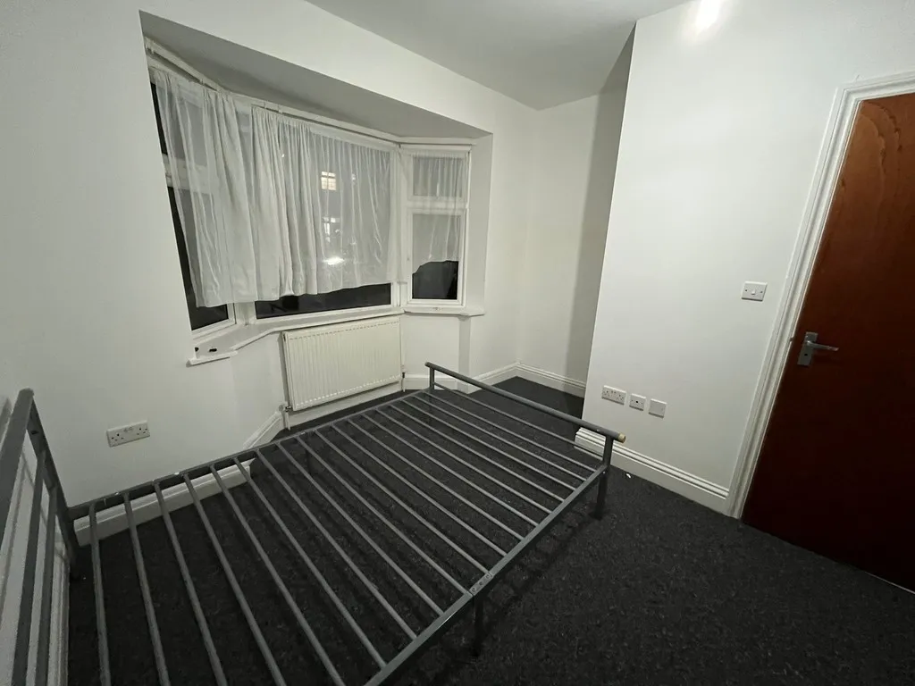 Room Austin Road in Greater London