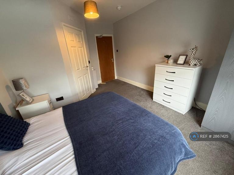 Room Sutton Road in Ashfield