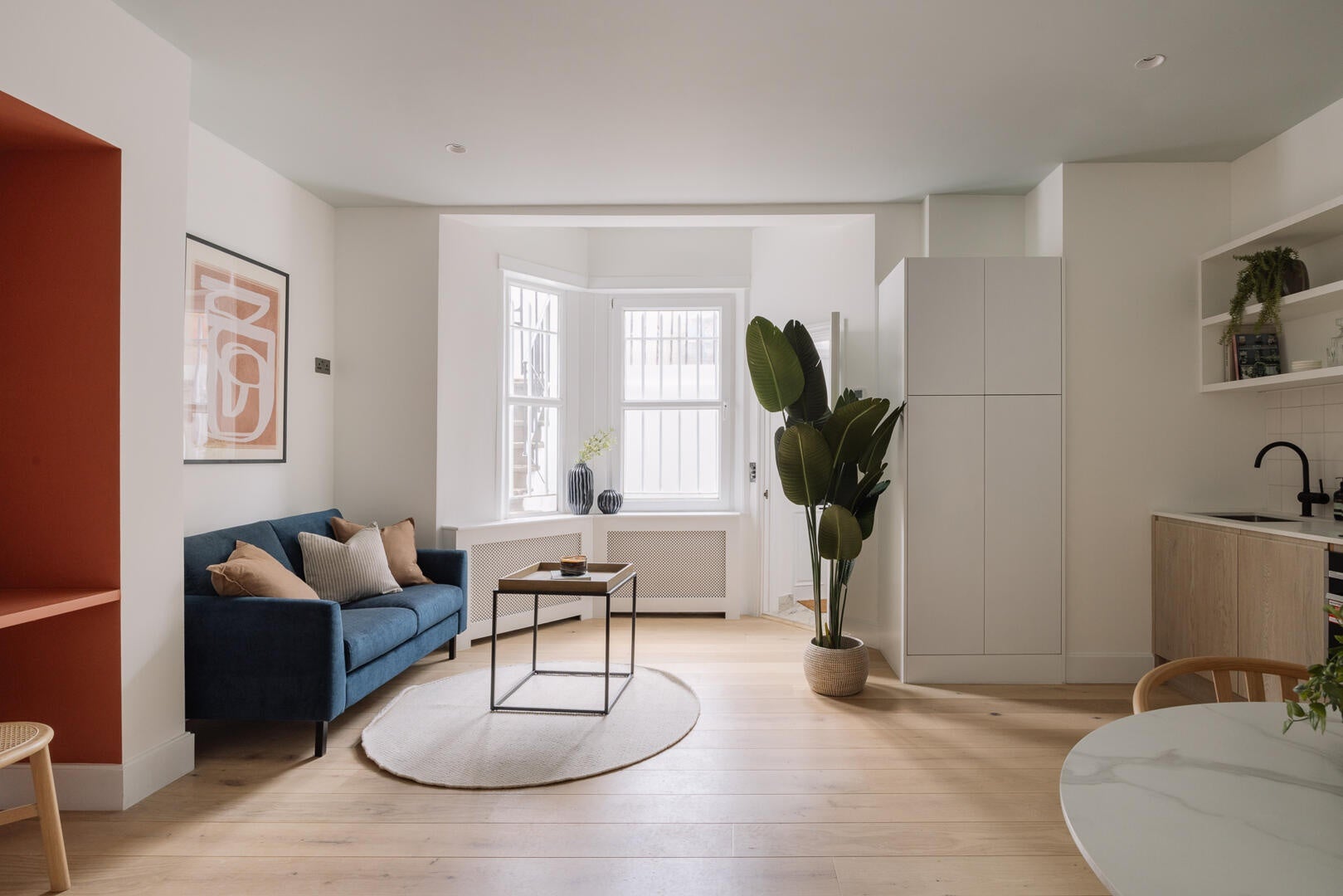 Flat Warwick Road in Greater London