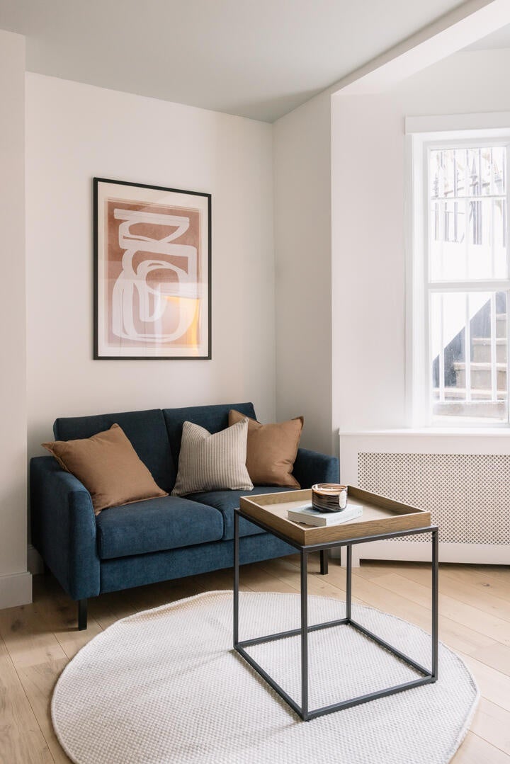 Flat Warwick Road in Greater London