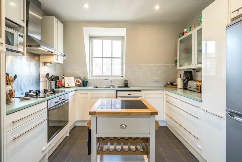 Flat Claverton Street in City of Westminster