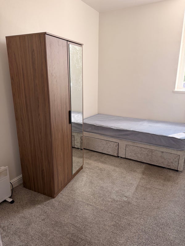 Room Hive Street in Chadderton