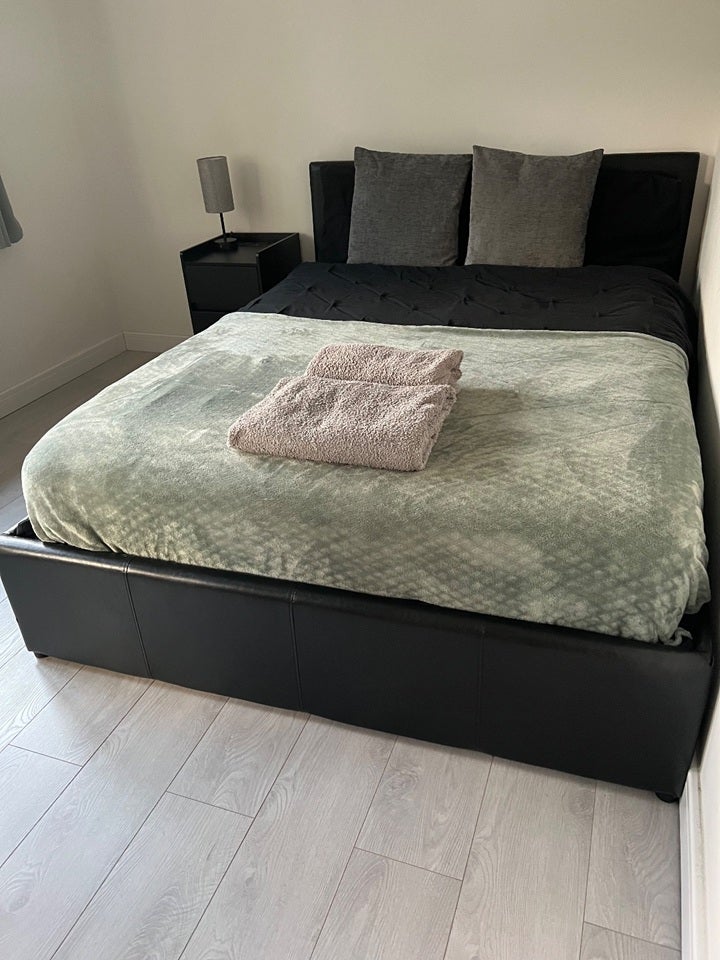 House Rose Mews in Greater London