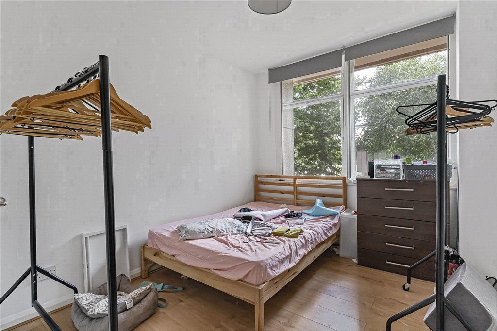 Flat Newington Causeway in Greater London