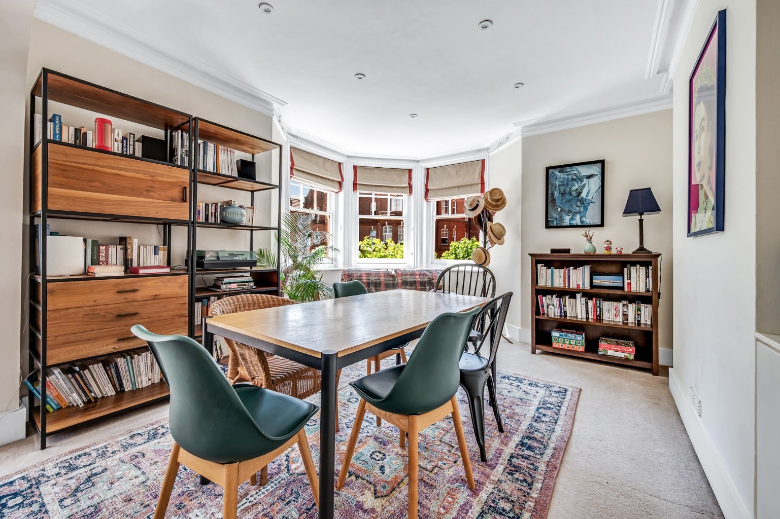 Flat Queen's Club Gardens in Greater London