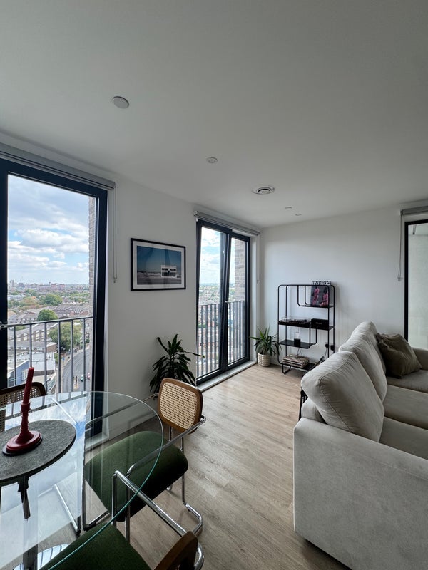 Room Plaistow Road in Greater London