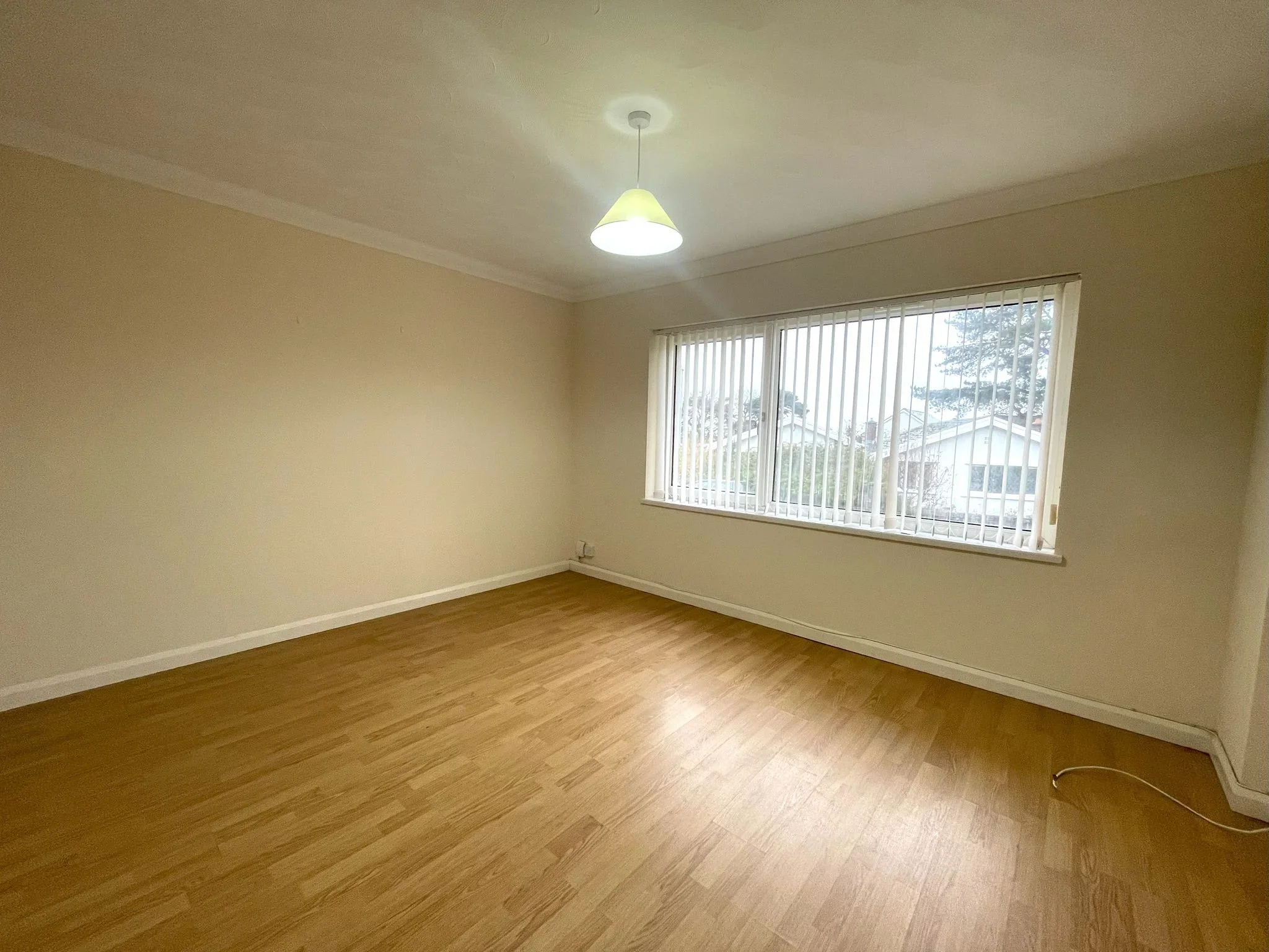 Flat Clyne Close in Swansea
