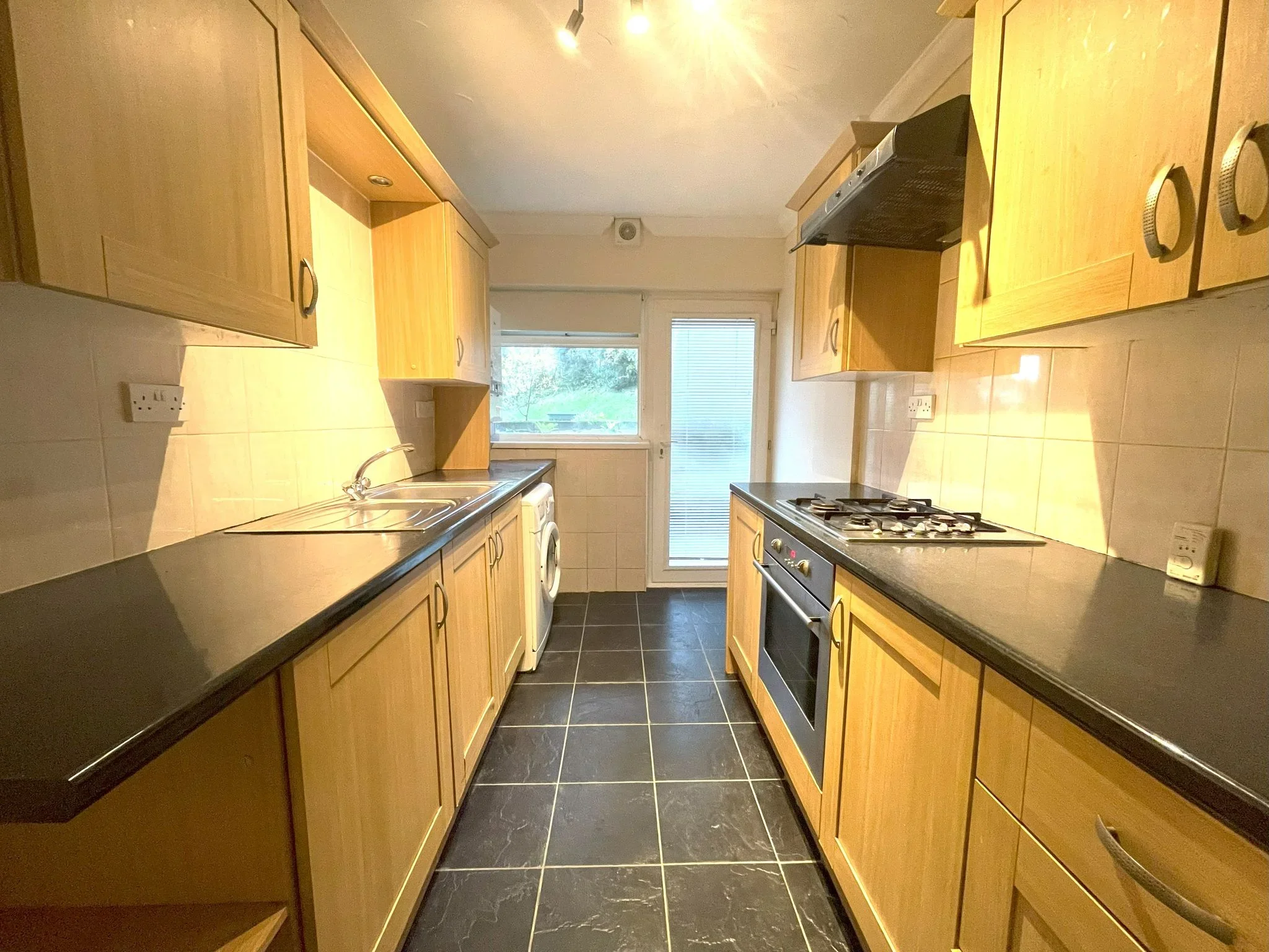 Flat Clyne Close in Swansea