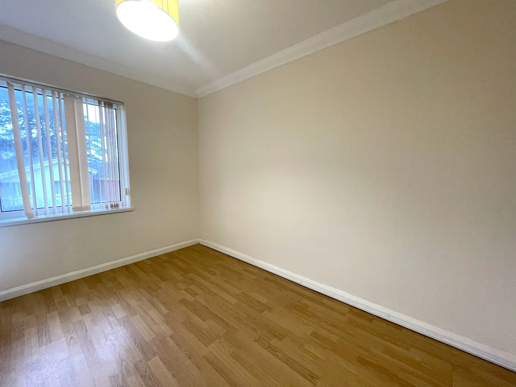 Flat Clyne Close in Swansea