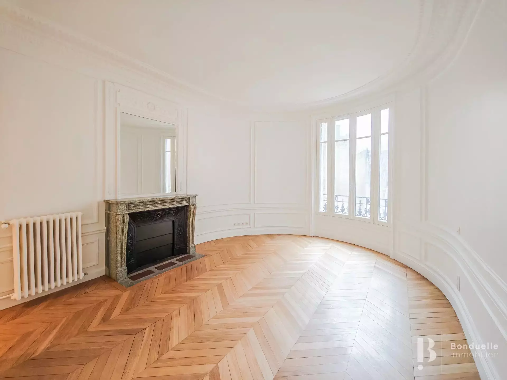 Flat Rue Anatole de la Forge in Paris