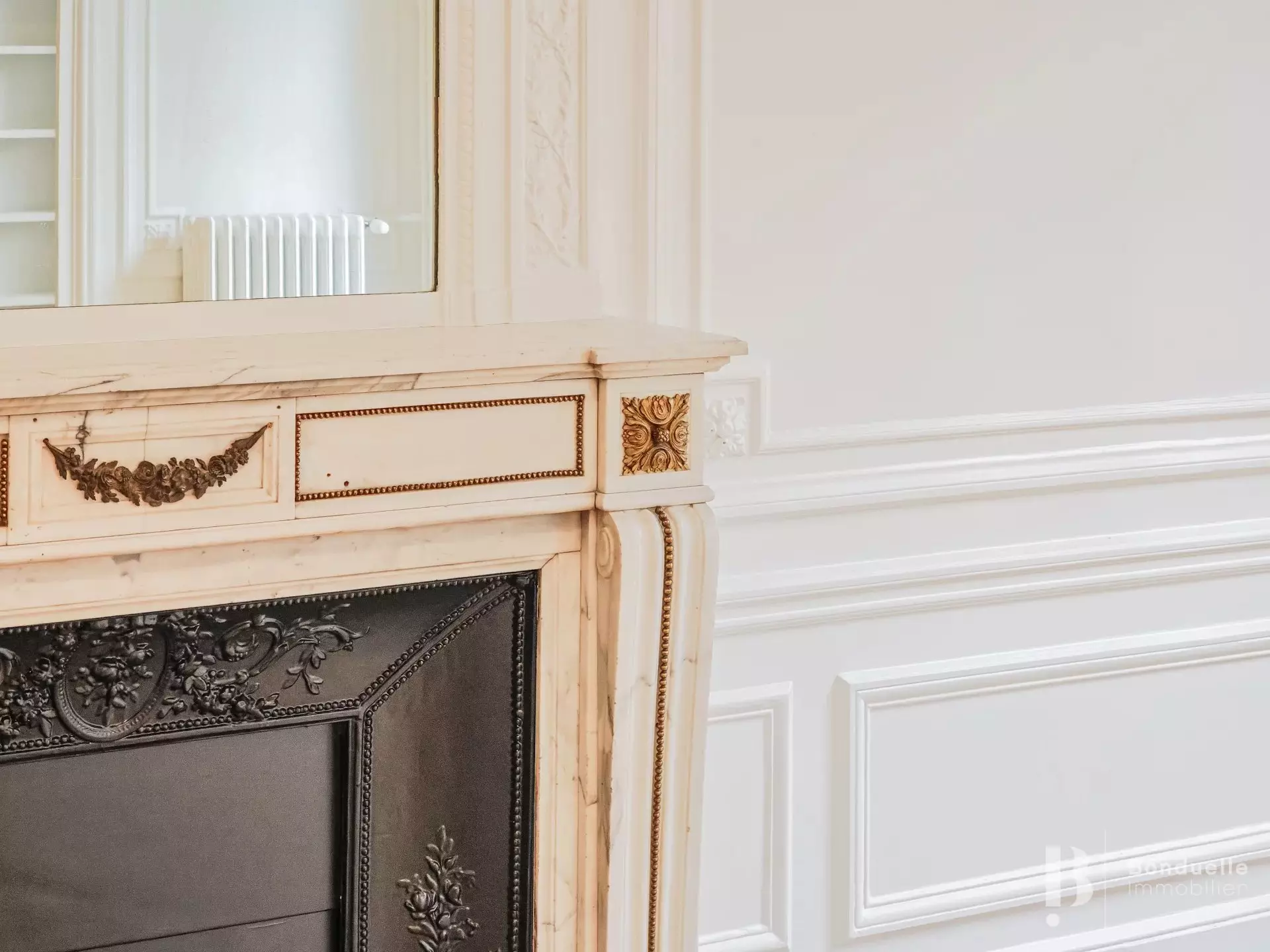 Flat Rue Anatole de la Forge in Paris
