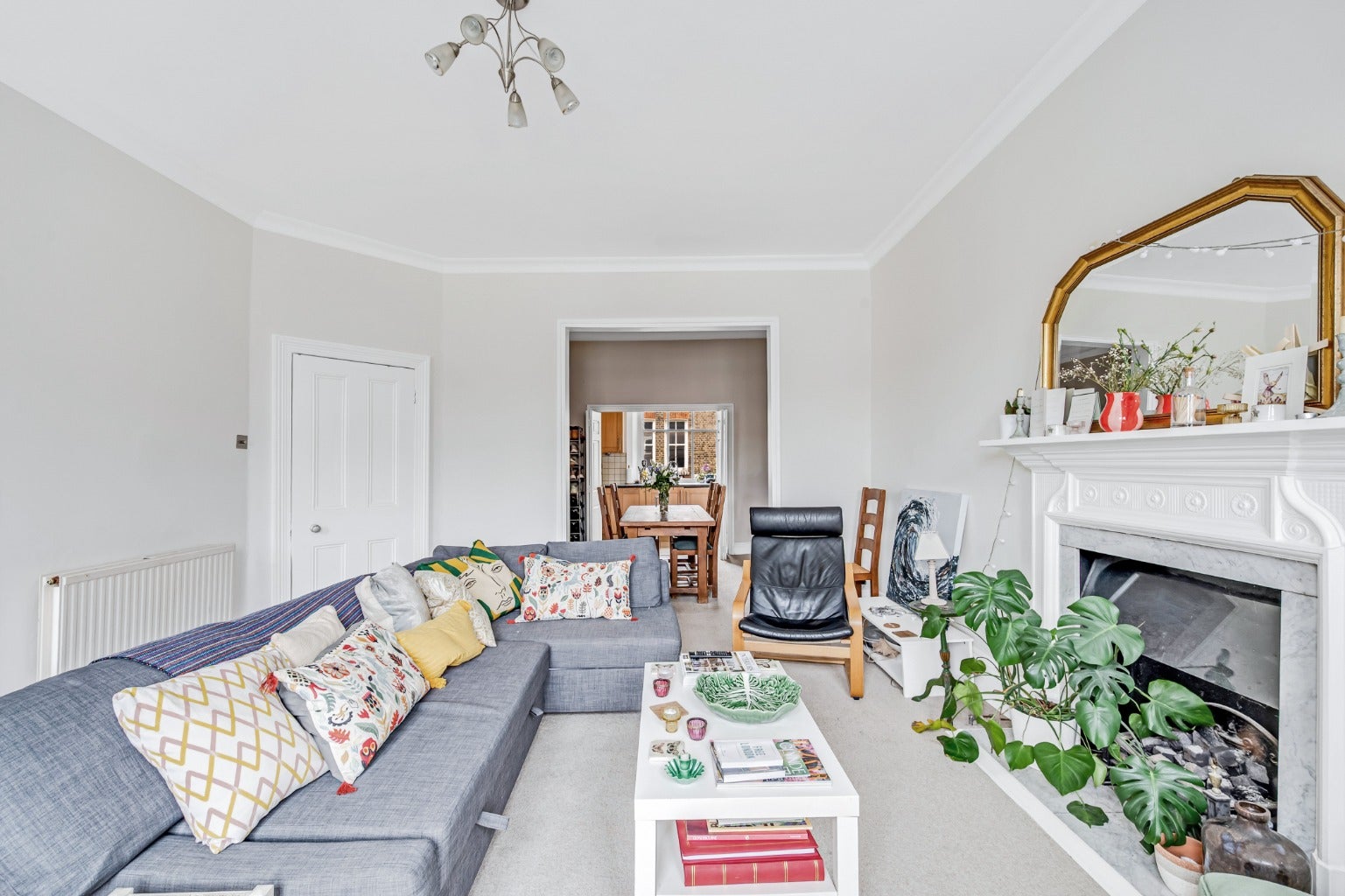Flat Comeragh Road in Greater London