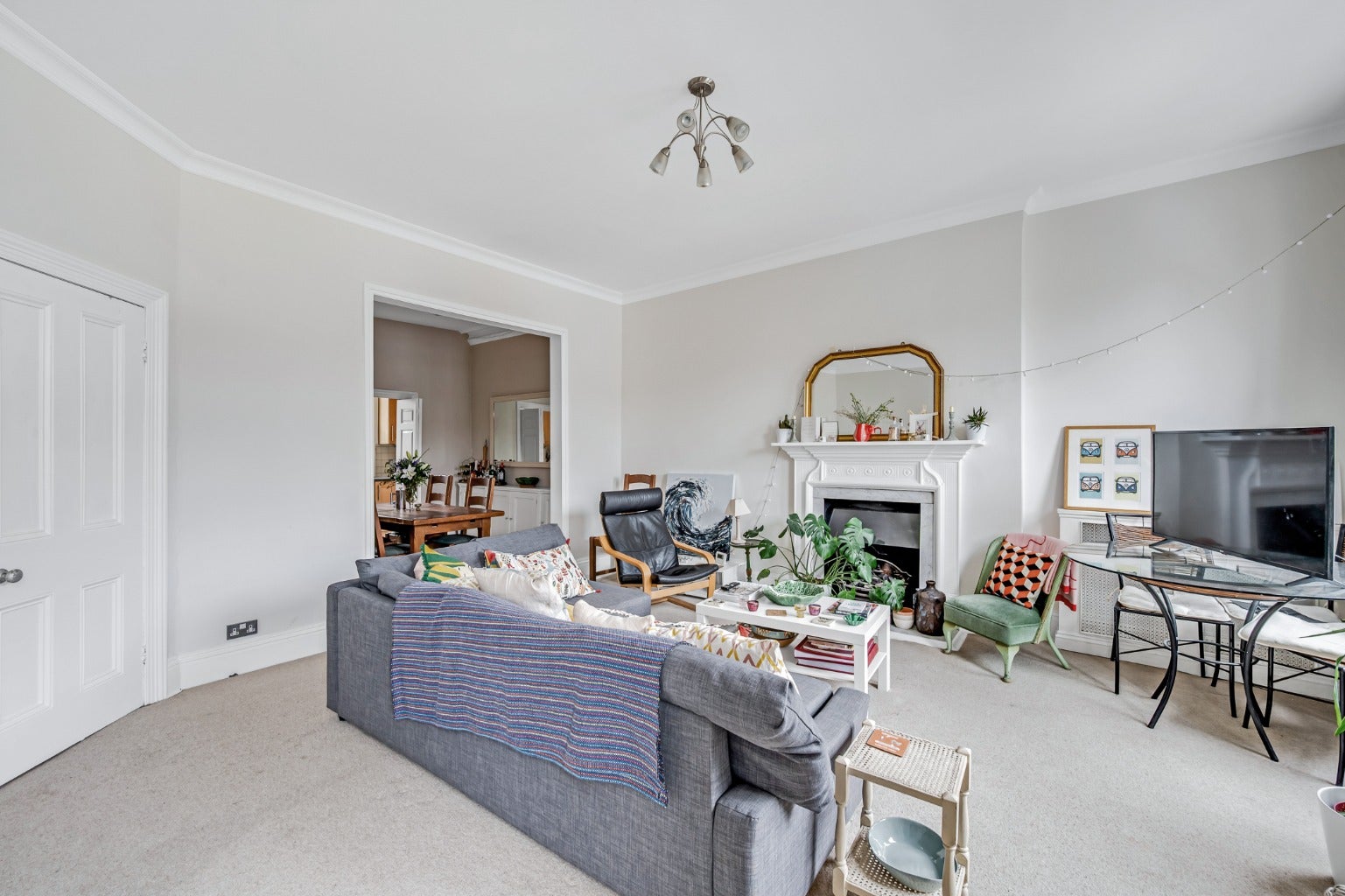 Flat Comeragh Road in Greater London