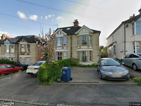 House Totteridge Avenue in High Wycombe