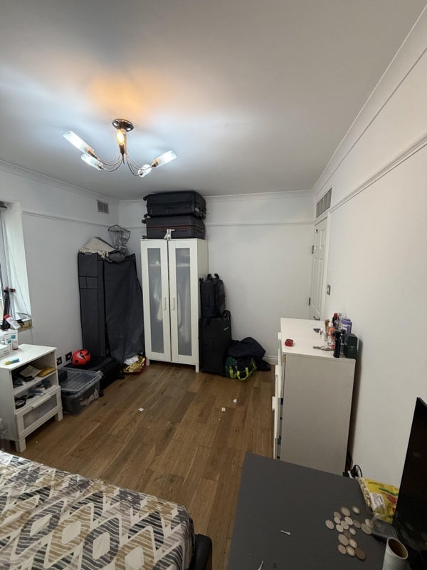Room Paddington Green in City of Westminster