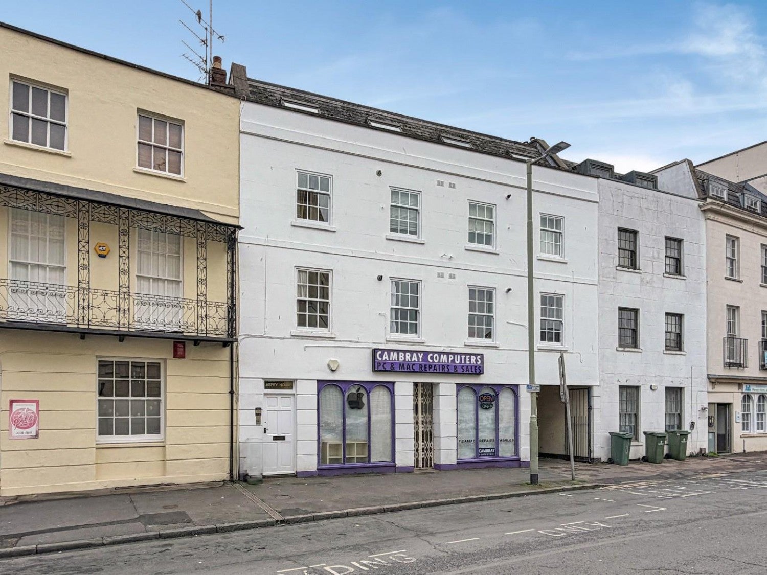 Flat Bath Street in Cheltenham