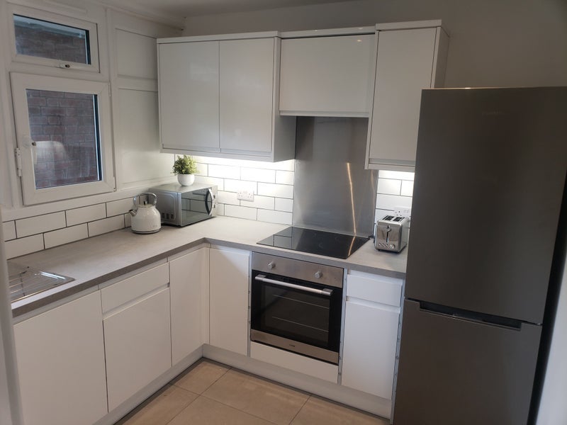 Flat Ethelburga Street in Greater London