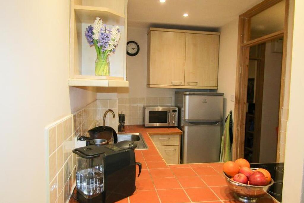 Flat Eastbrook Close in Woking