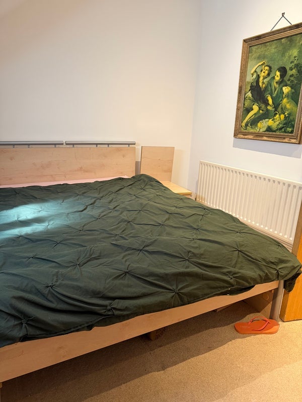 Room Ross Road in Greater London