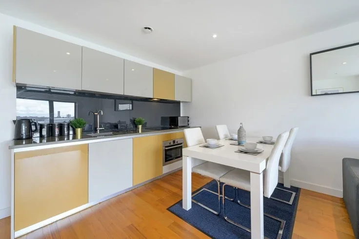 Flat William Jessop Way in Liverpool