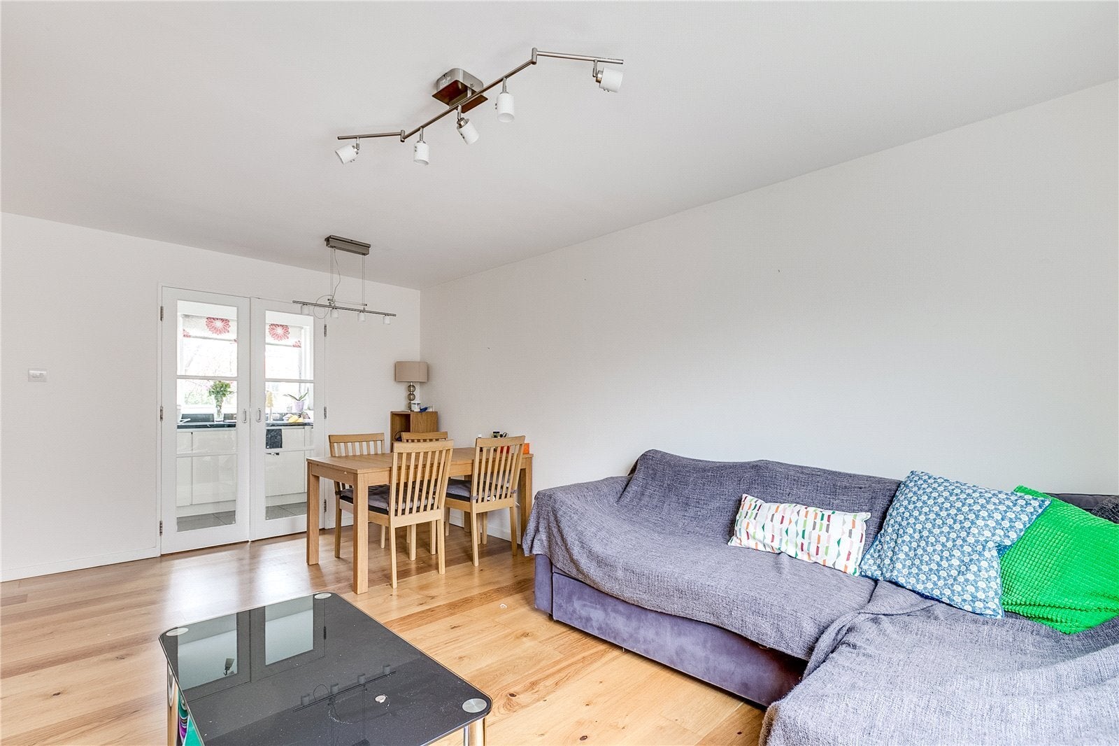 Flat Canonbury Road in Greater London