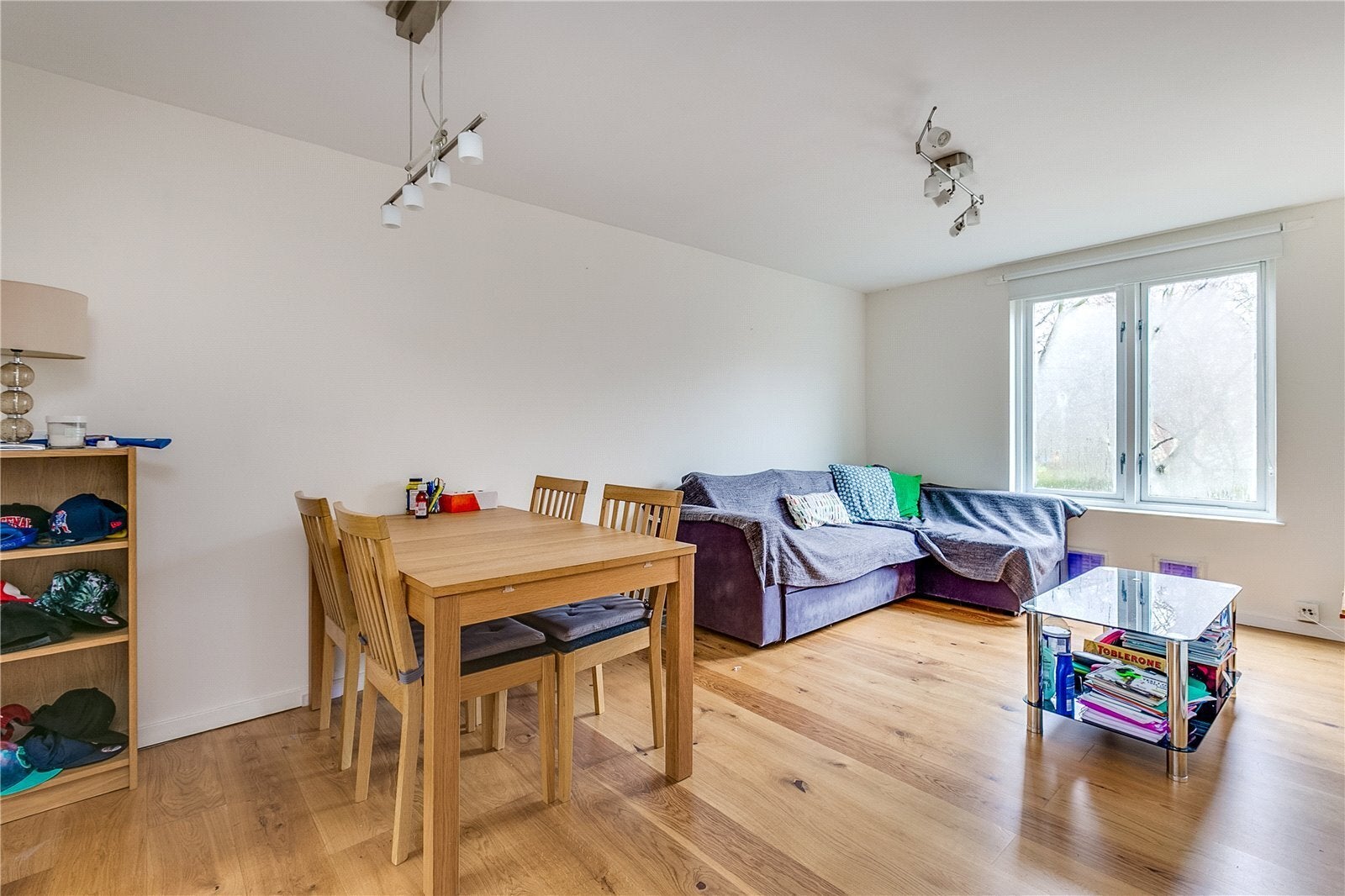 Flat Canonbury Road in Greater London