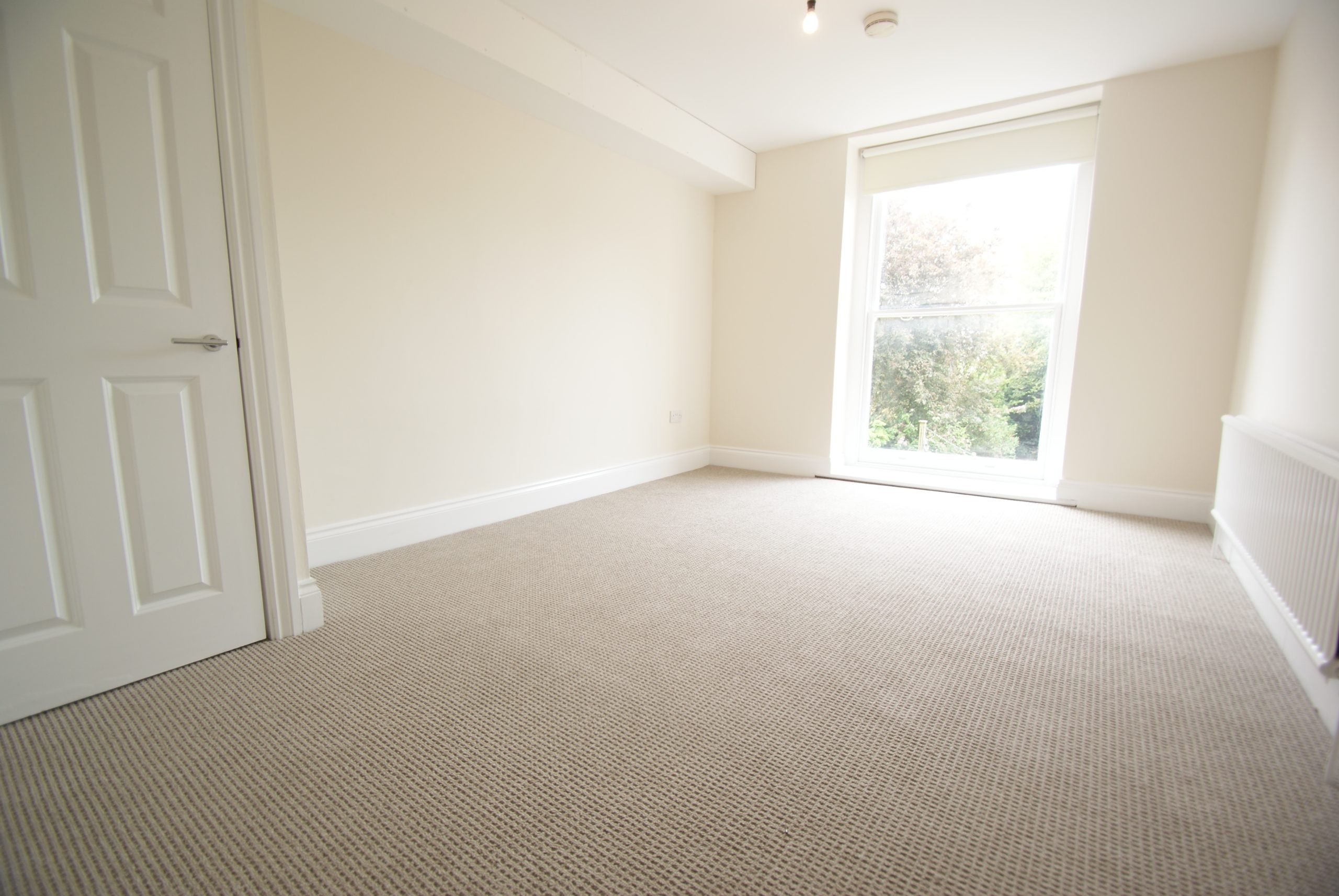 Flat Clarendon Road in Bristol