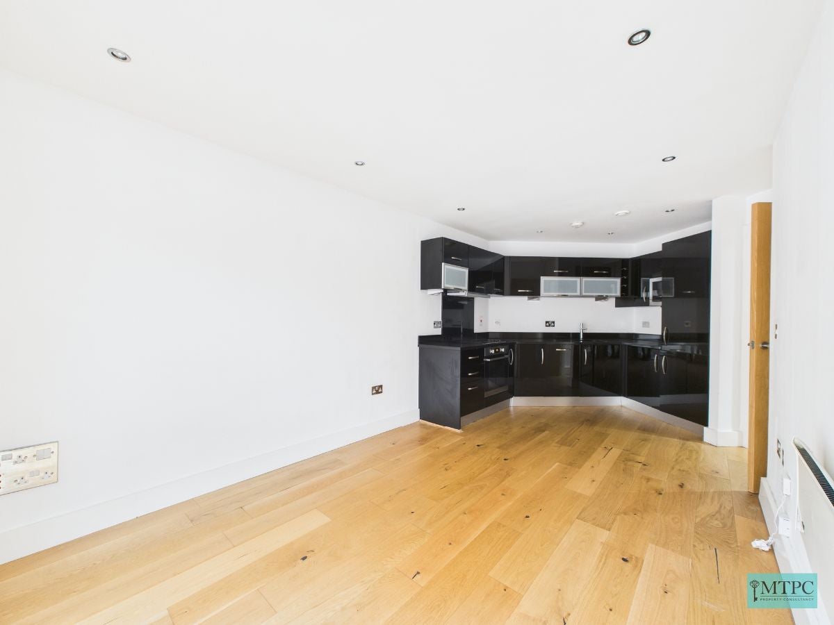 Flat Black Horse Lane in York