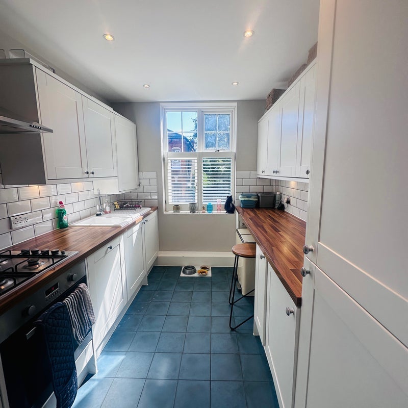 Room Thorncliffe Road in Greater London
