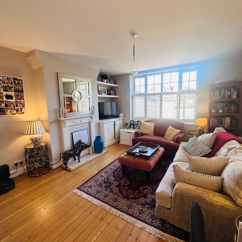 Room Thorncliffe Road in Greater London