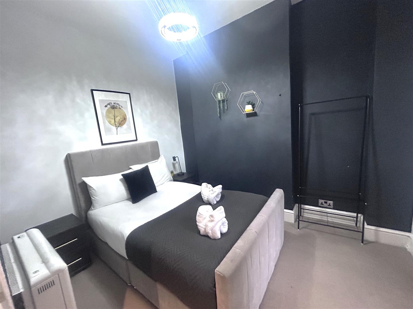 Flat Bartholomews in Brighton